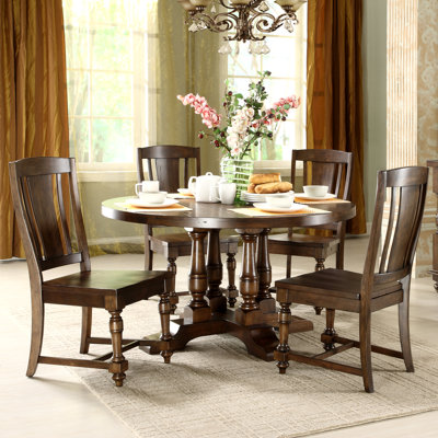 Riverside Furniture Newburgh Dining Table