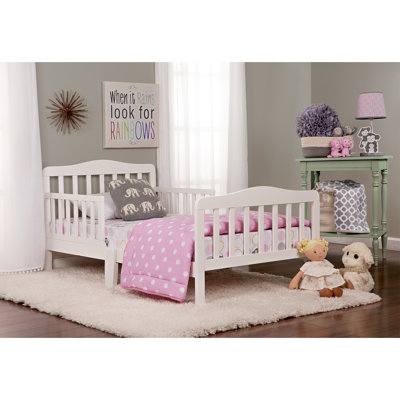 Dream On Me Classic Toddler Bed