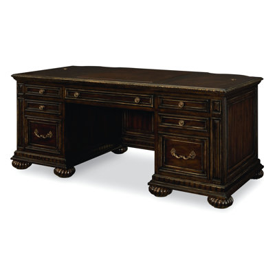 Legacy Classic Furniture La Bella Vita..