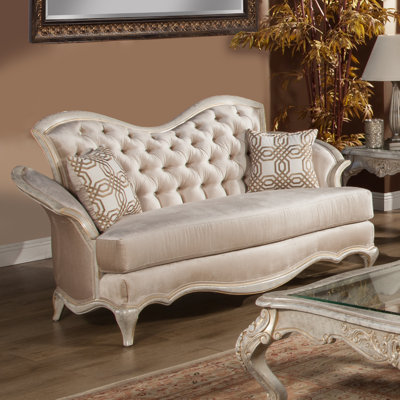 Benetti's Italia Perlita Loveseat