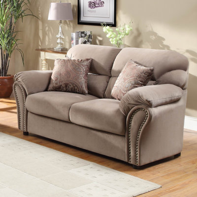 Woodhaven Hill Valentina Loveseat