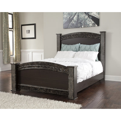 Signature Design by Ashley Vachel Panel Bed