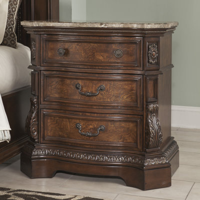 Signature Design by Ashley Ledelle 3 Drawer Bach..