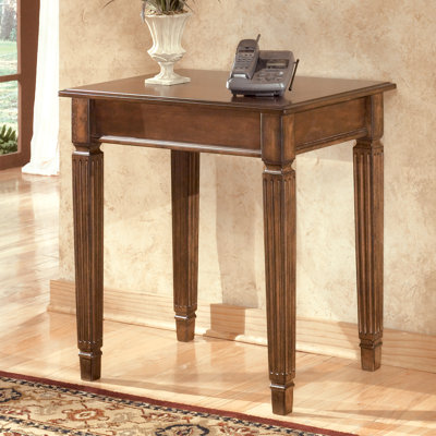 Signature Design by Ashley Hamlyn End Table