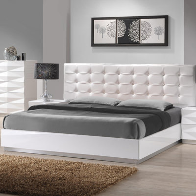 J&M Furniture Verona Platform Bed