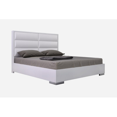 Wade Logan Antonio Upholstered Platform Bed