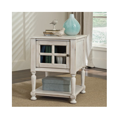 Lark Manor Bezons Chairside Table III