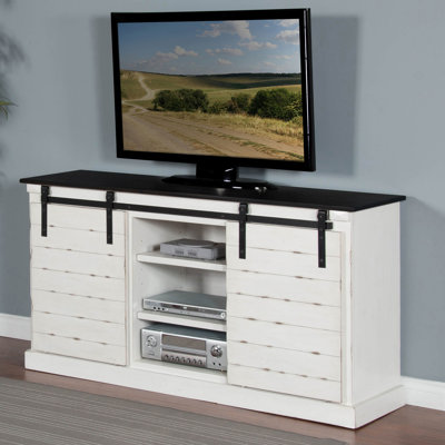 Laurel Foundry Modern Farmhouse Carnesville TV Stand