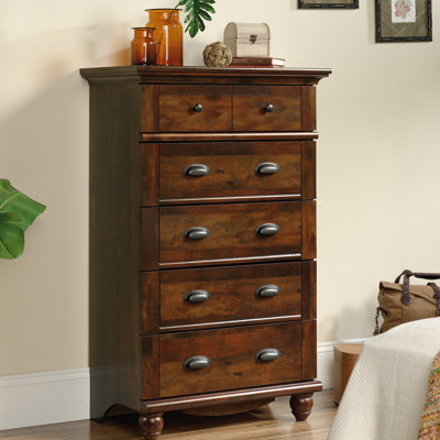 Darby Home Co Crossreagh 5 Drawer Chest