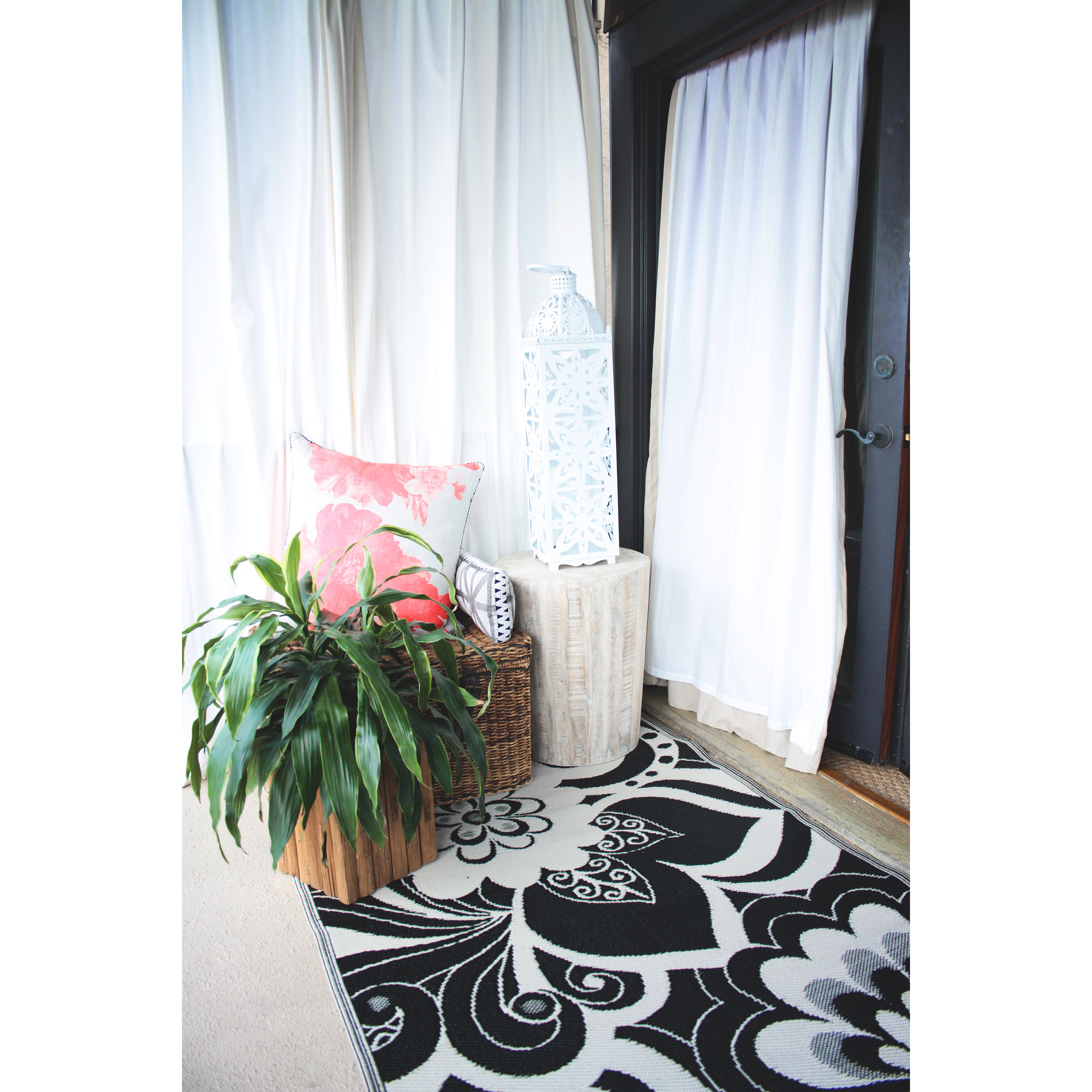 Fab Rugs World Maui Black/Cream Indoor/Outdoor Area Rug & Reviews Wayfair