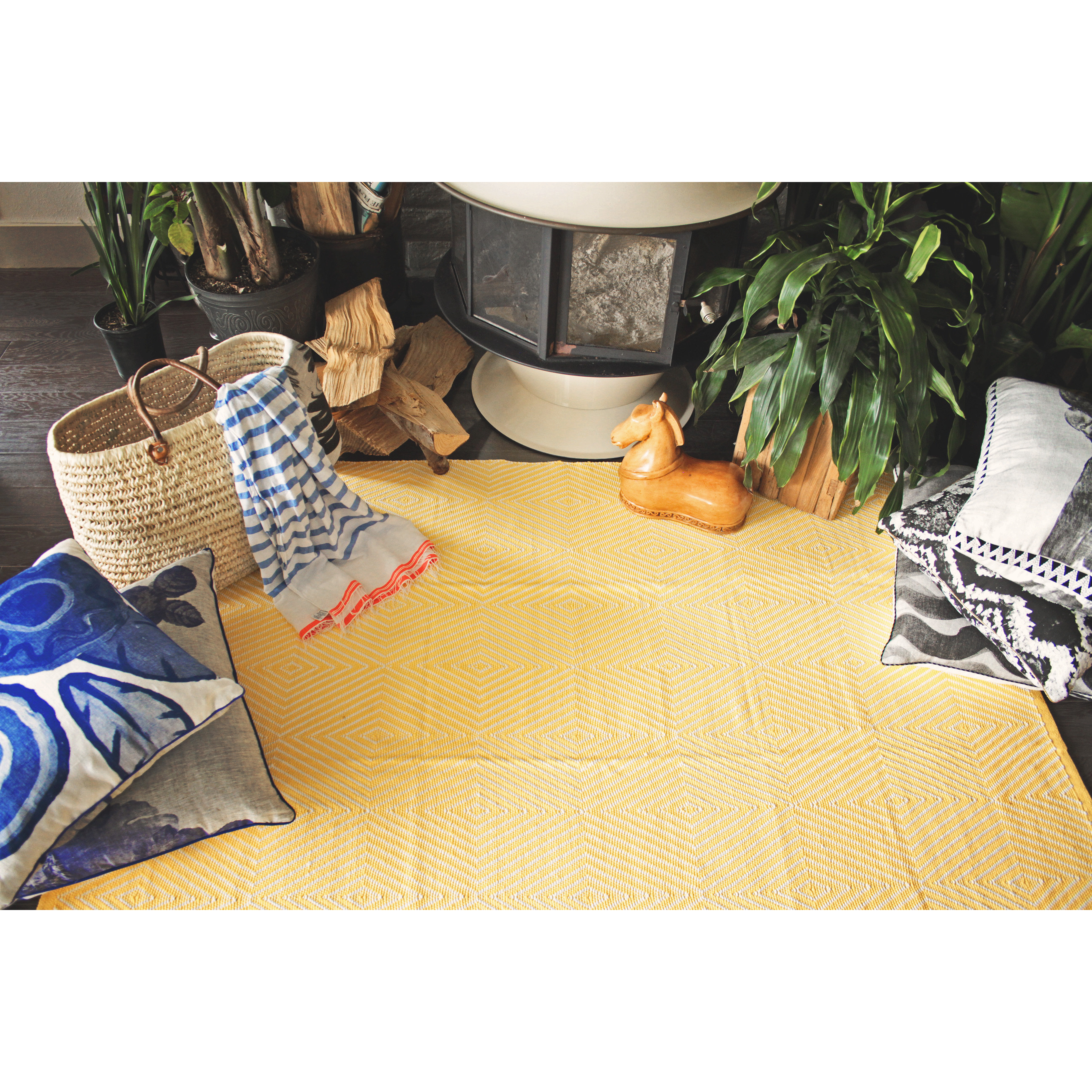 Fab Rugs Zen Yellow Indoor/Outdoor Area Rug & Reviews Wayfair