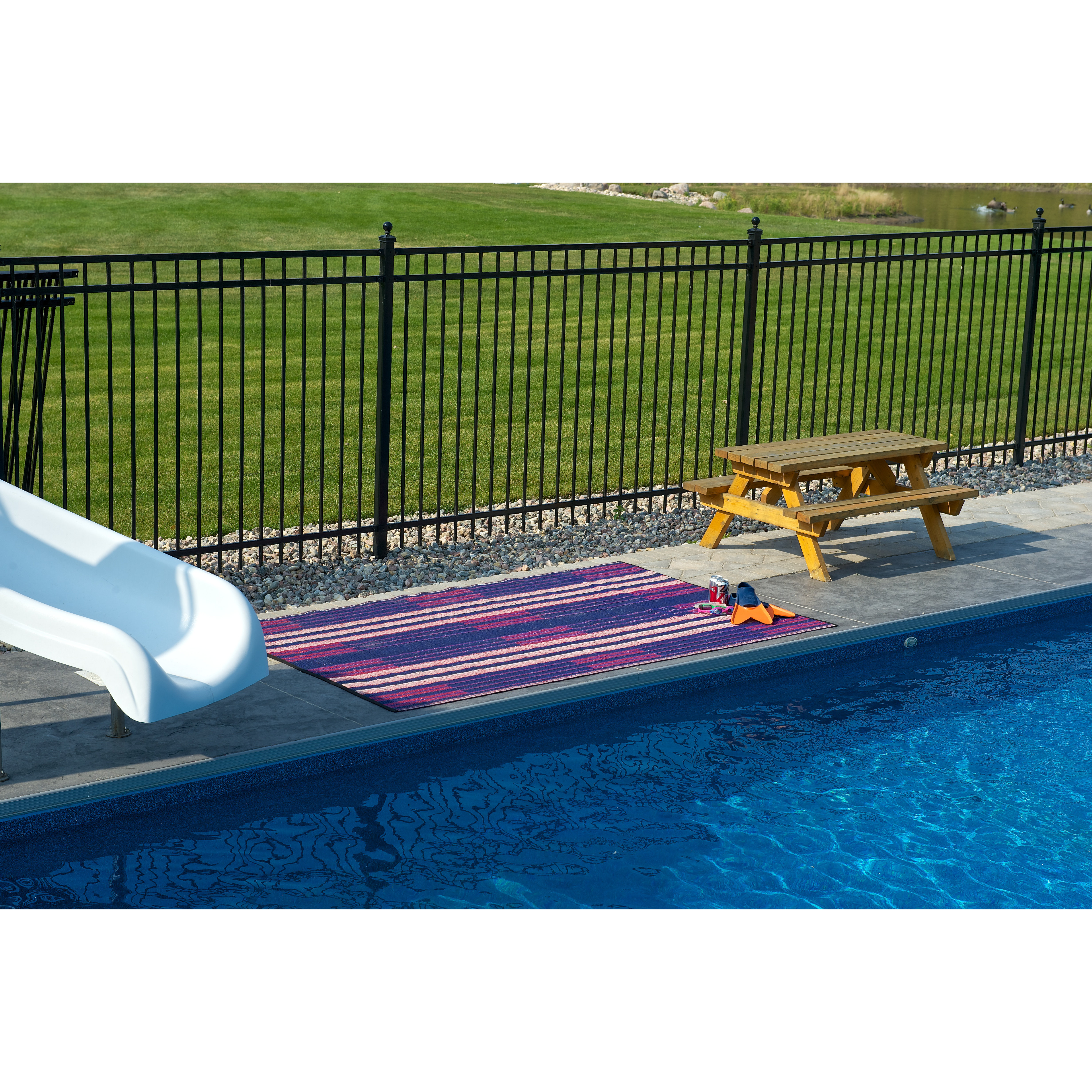 b.b.begonia Brick Lane Reversible Design Blue/Red Outdoor Area Rug