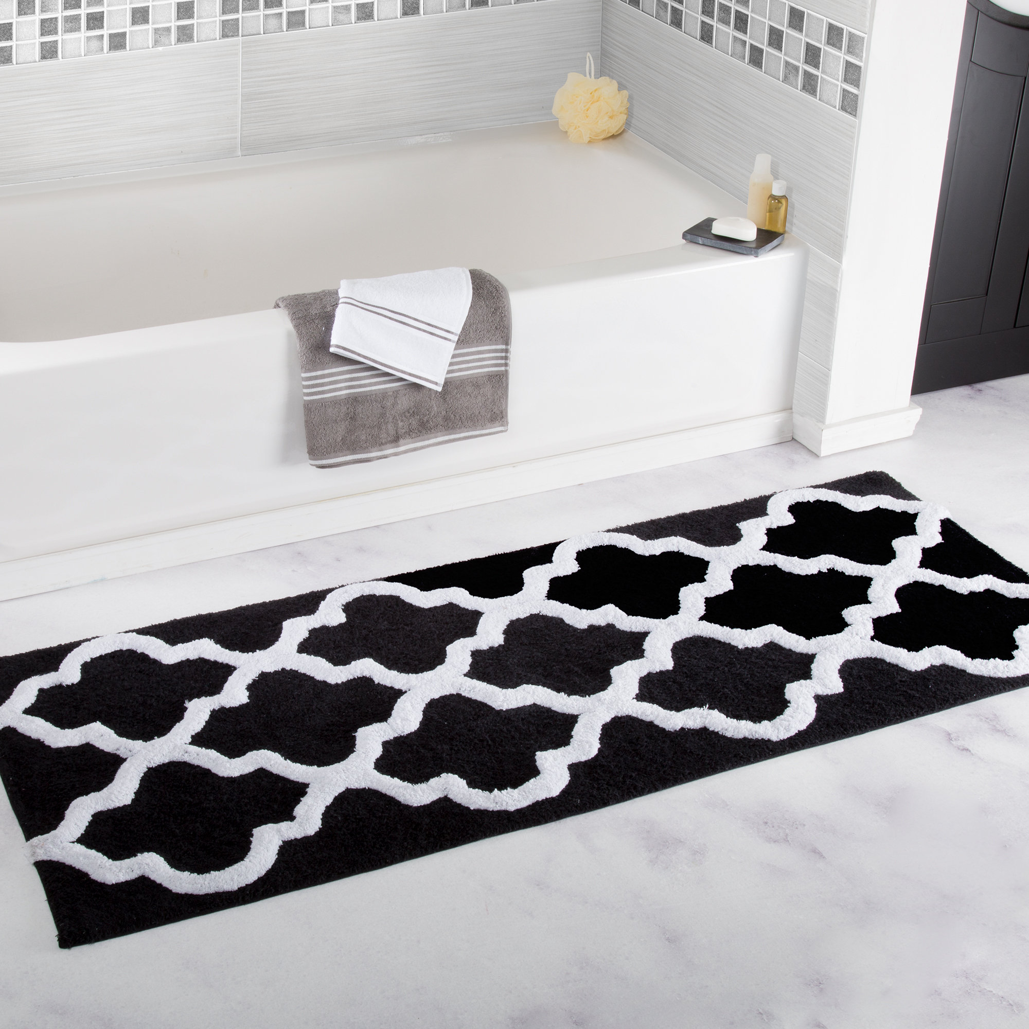 Black and grey bathroom mats