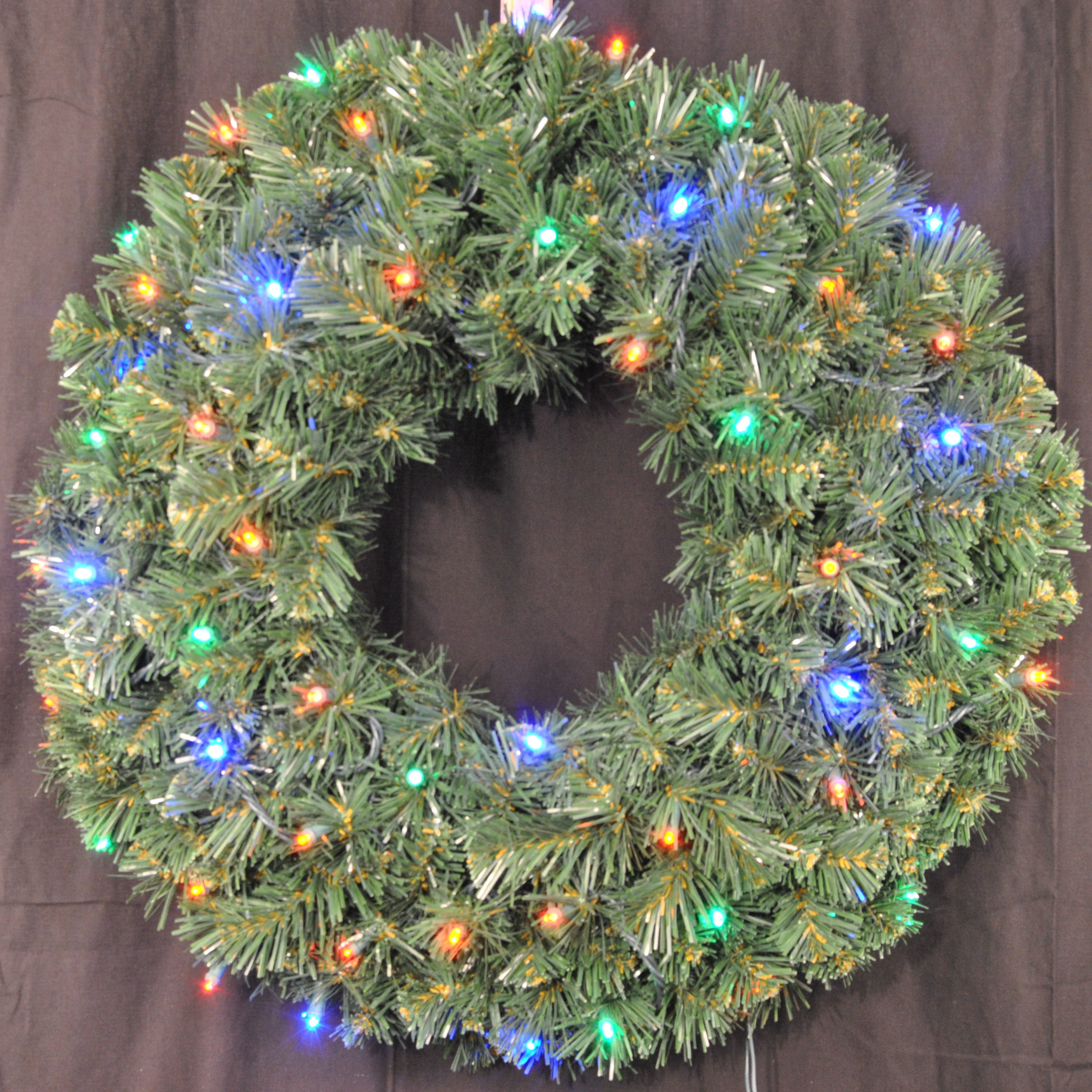 Queens of Christmas PreLit Battery Operated LED Sequoia Wreath Pre Lit Battery Christmas Wreath