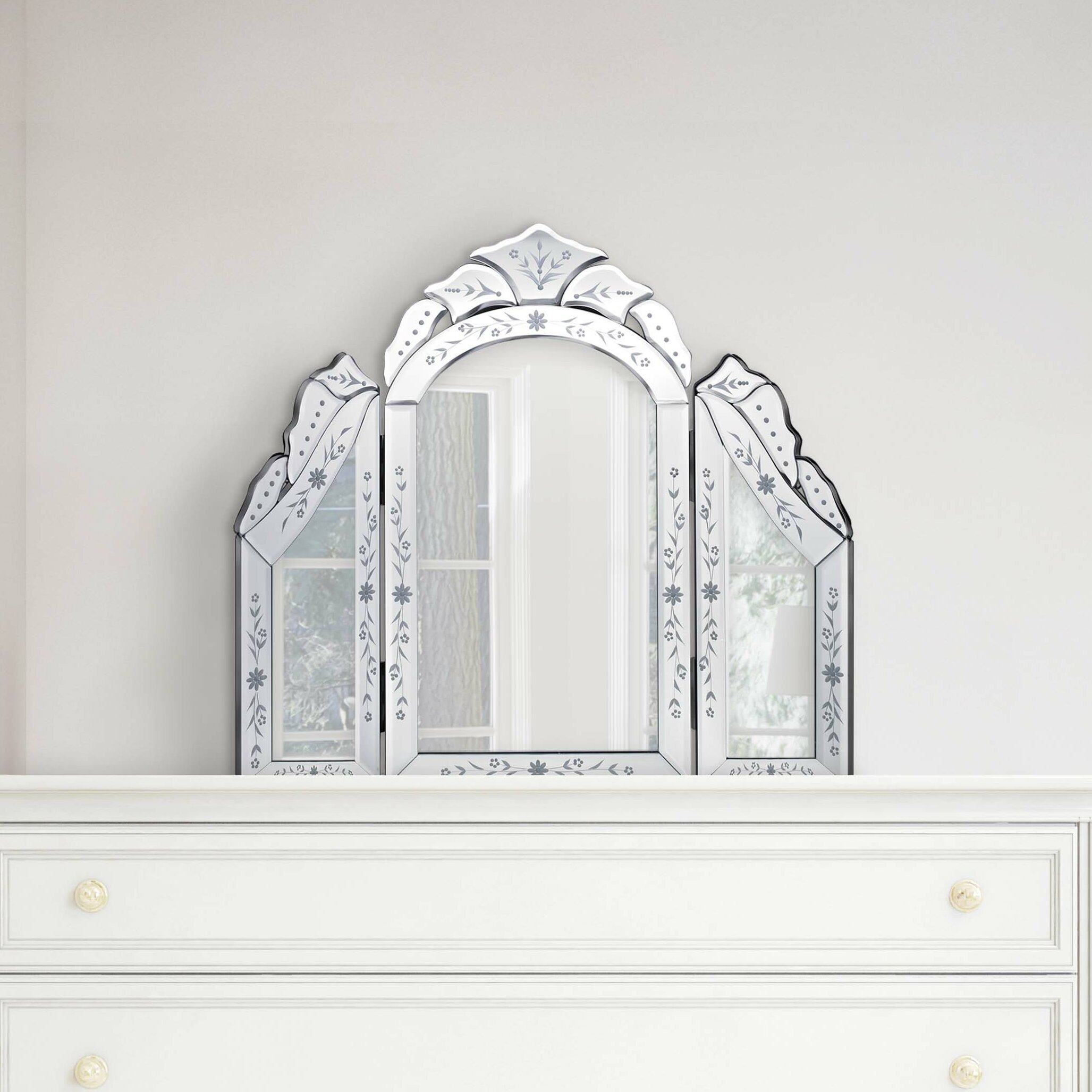 Venetian Tri Fold Mirror