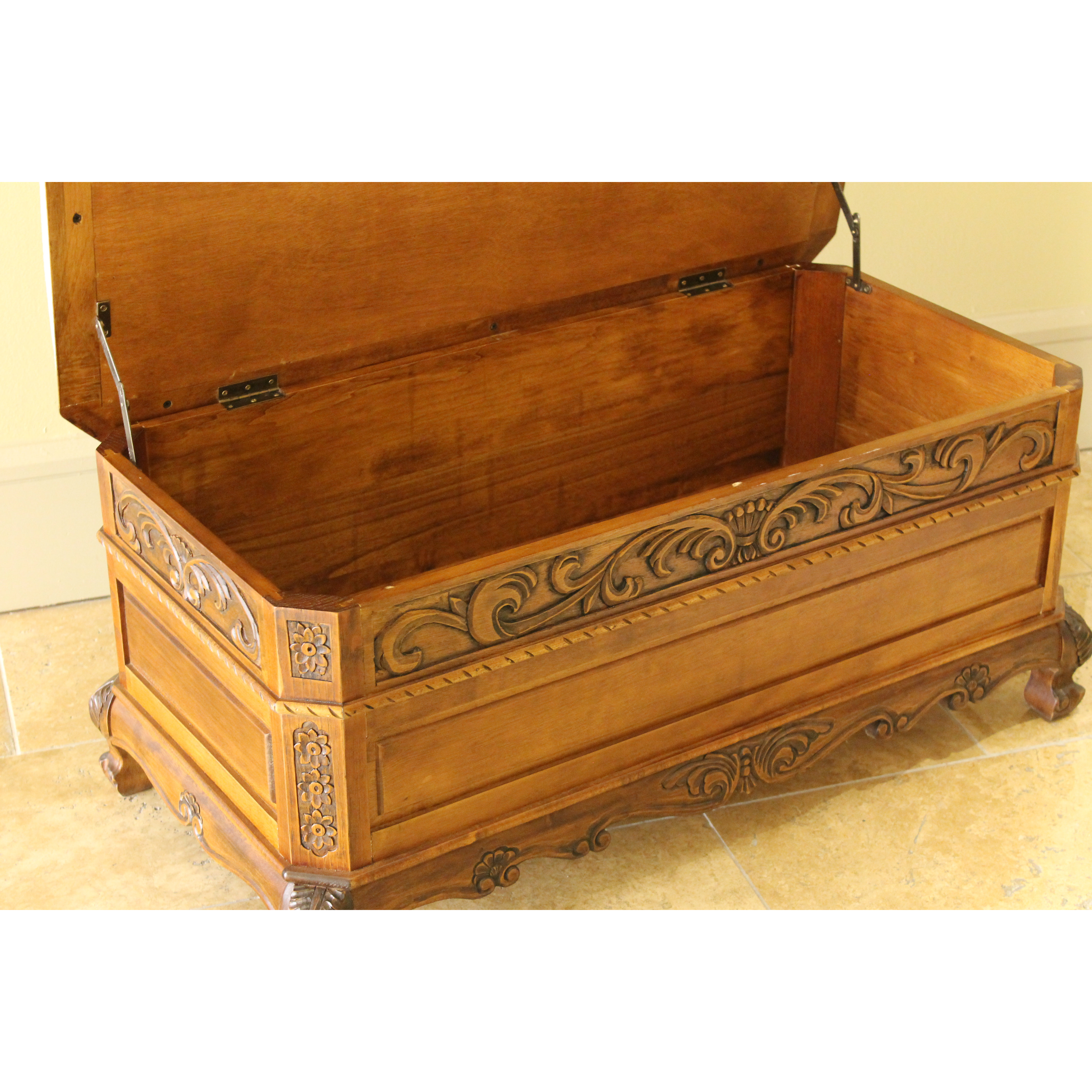 International Caravan Windsor Hand Carved Storage Bedroom Bench