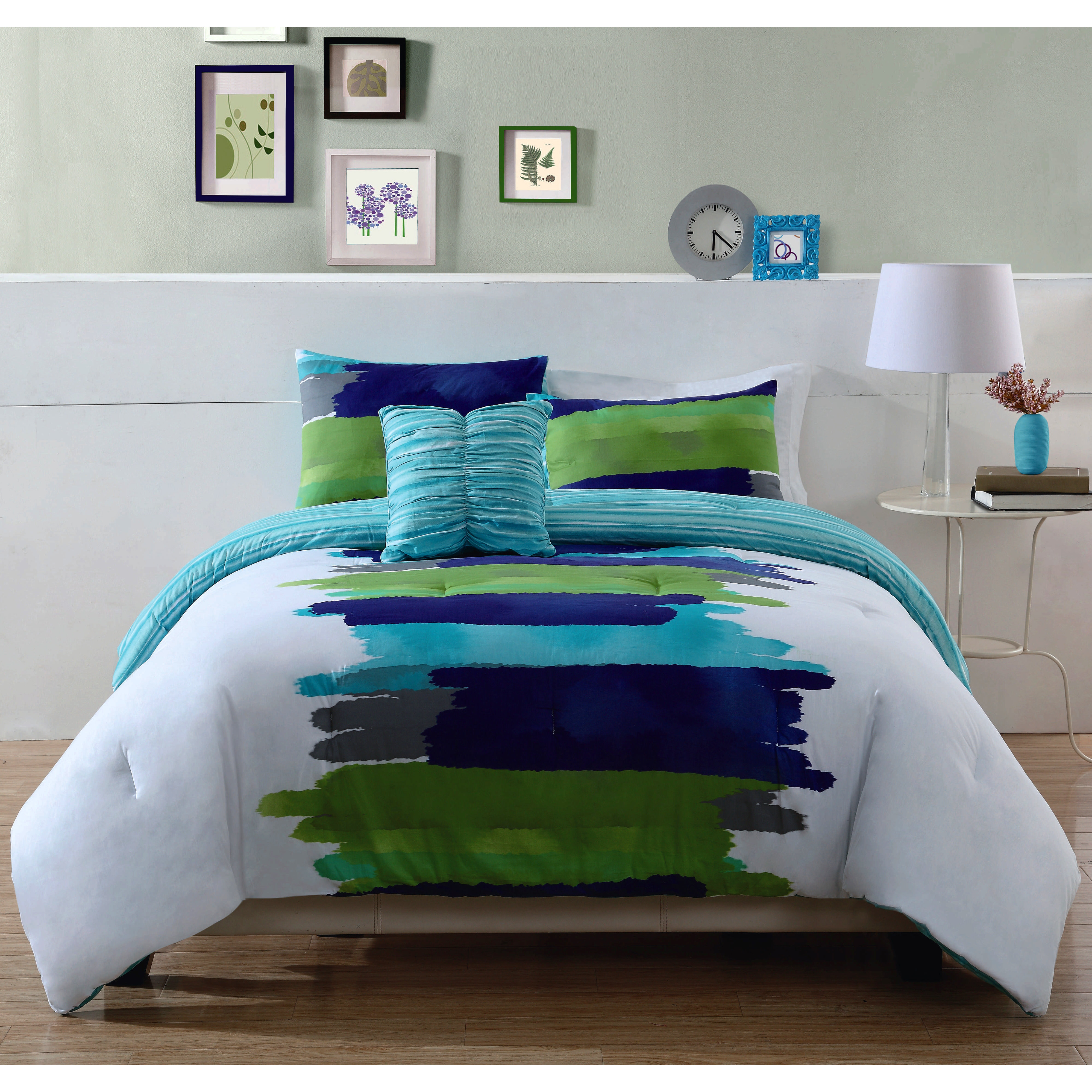 Style 212 Reversible Comforter Set in Blue & Green ...