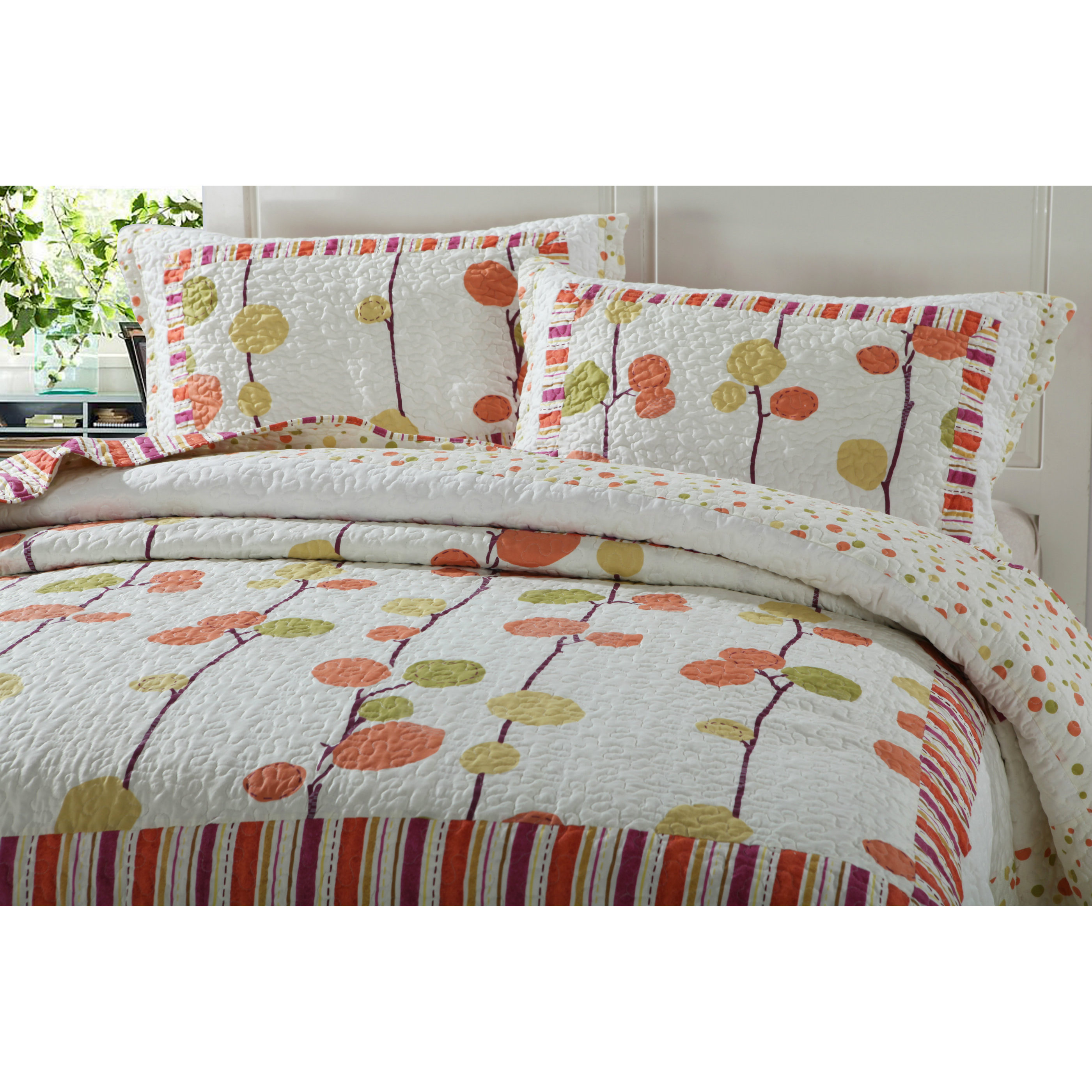 DaDa Bedding Polka Dot Vineyard Reversible Patchwork Quilt Set Wayfair
