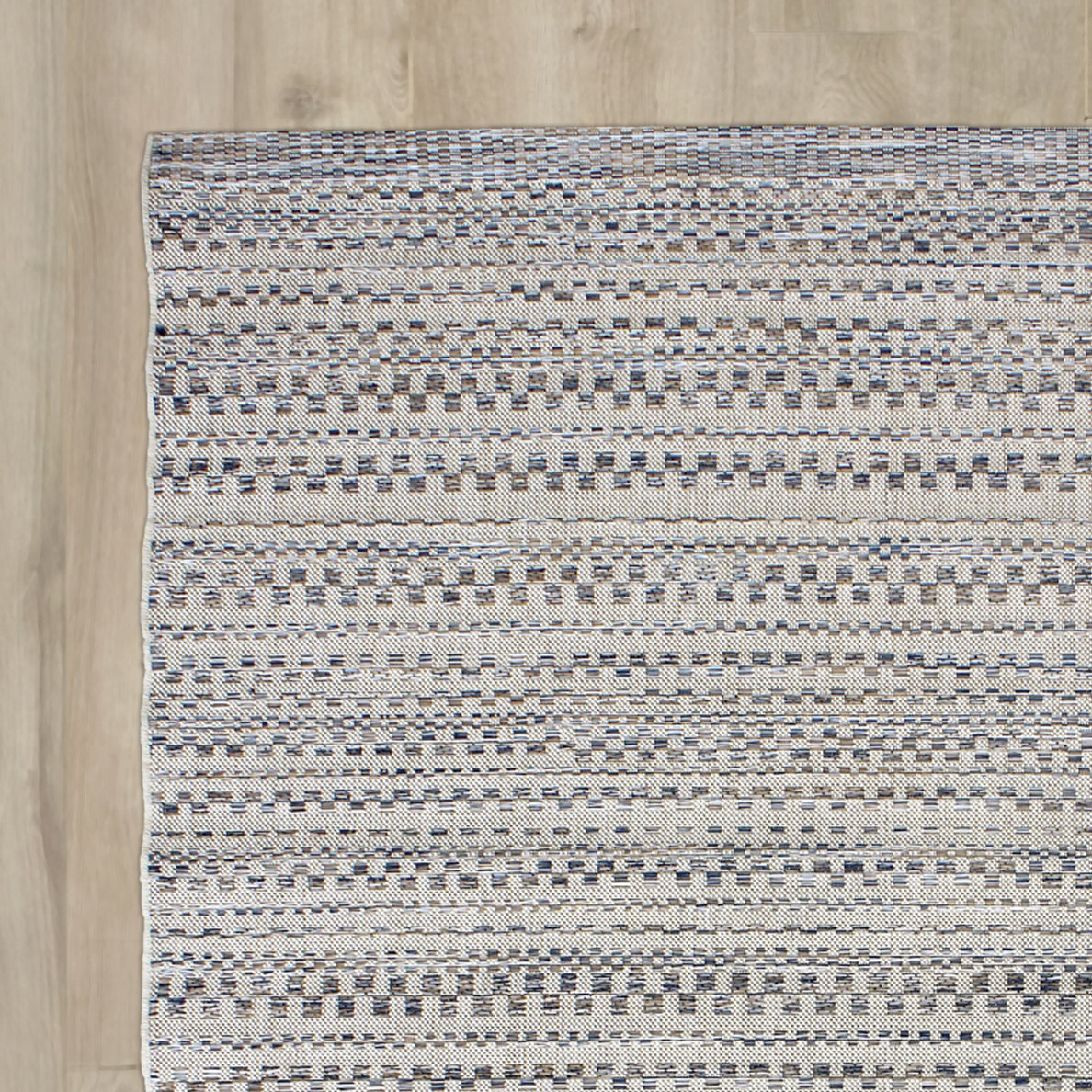 Beachcrest Home Radford Dark Blue/Ivory Indoor/Outdoor Area Rug