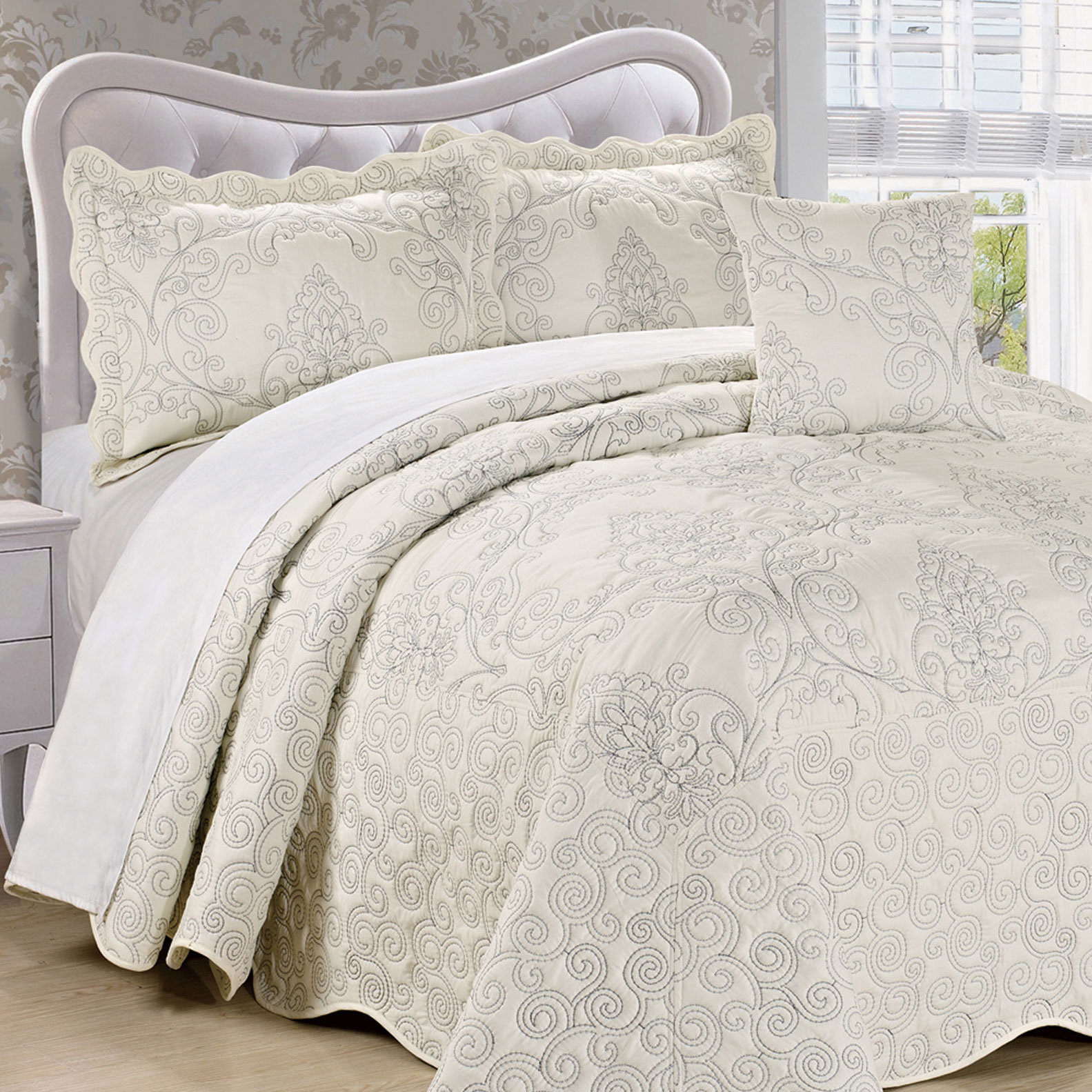 Serenta Damask Embroidered 4 Piece Quilt Set & Reviews Wayfair