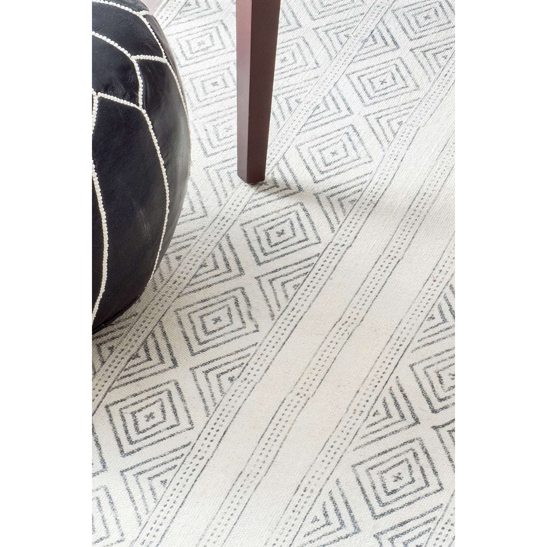 Laurel Foundry Modern Farmhouse Dunkirk Handmade Off White Area Rug