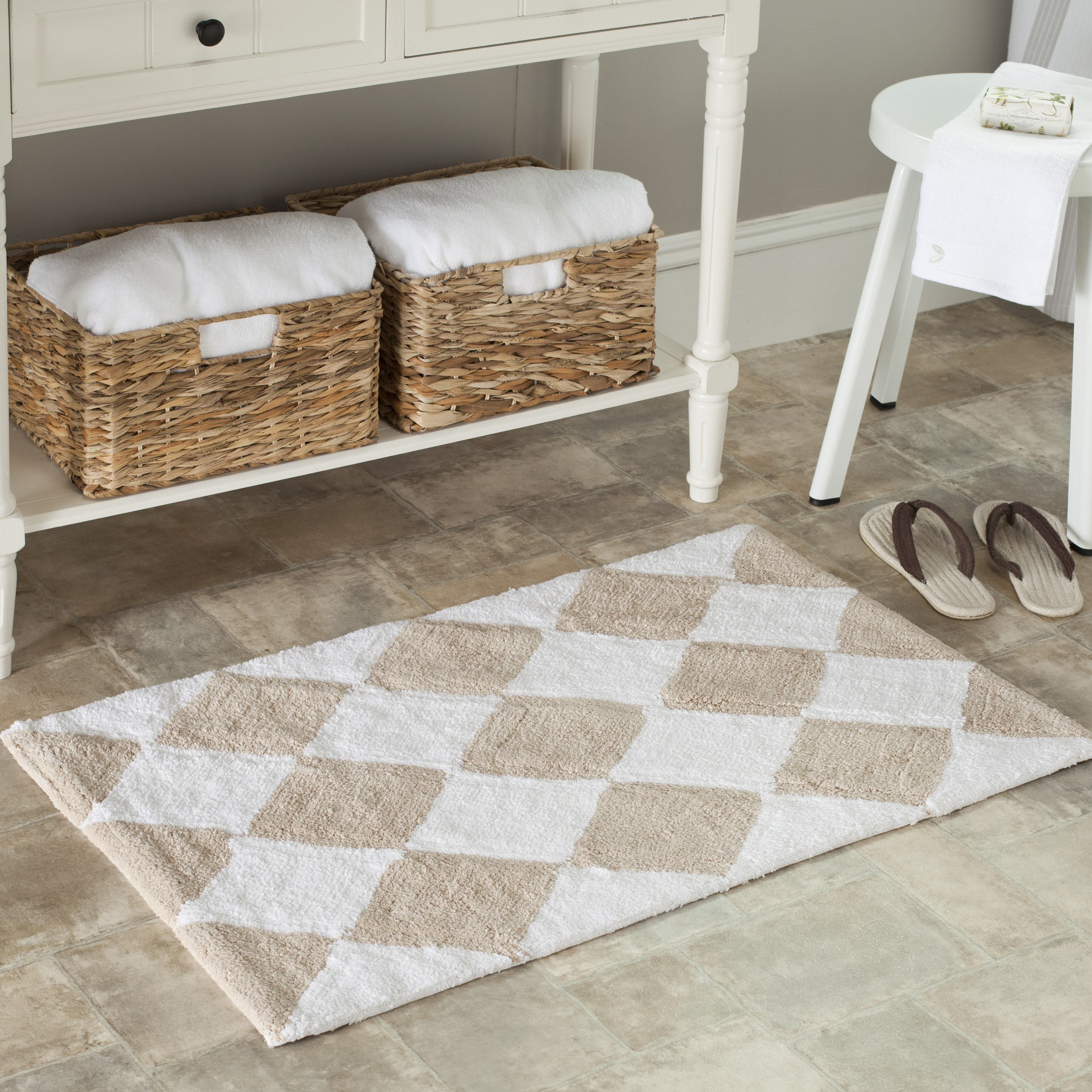 Safavieh Plush Master Geometric Bath Rug & Reviews Wayfair