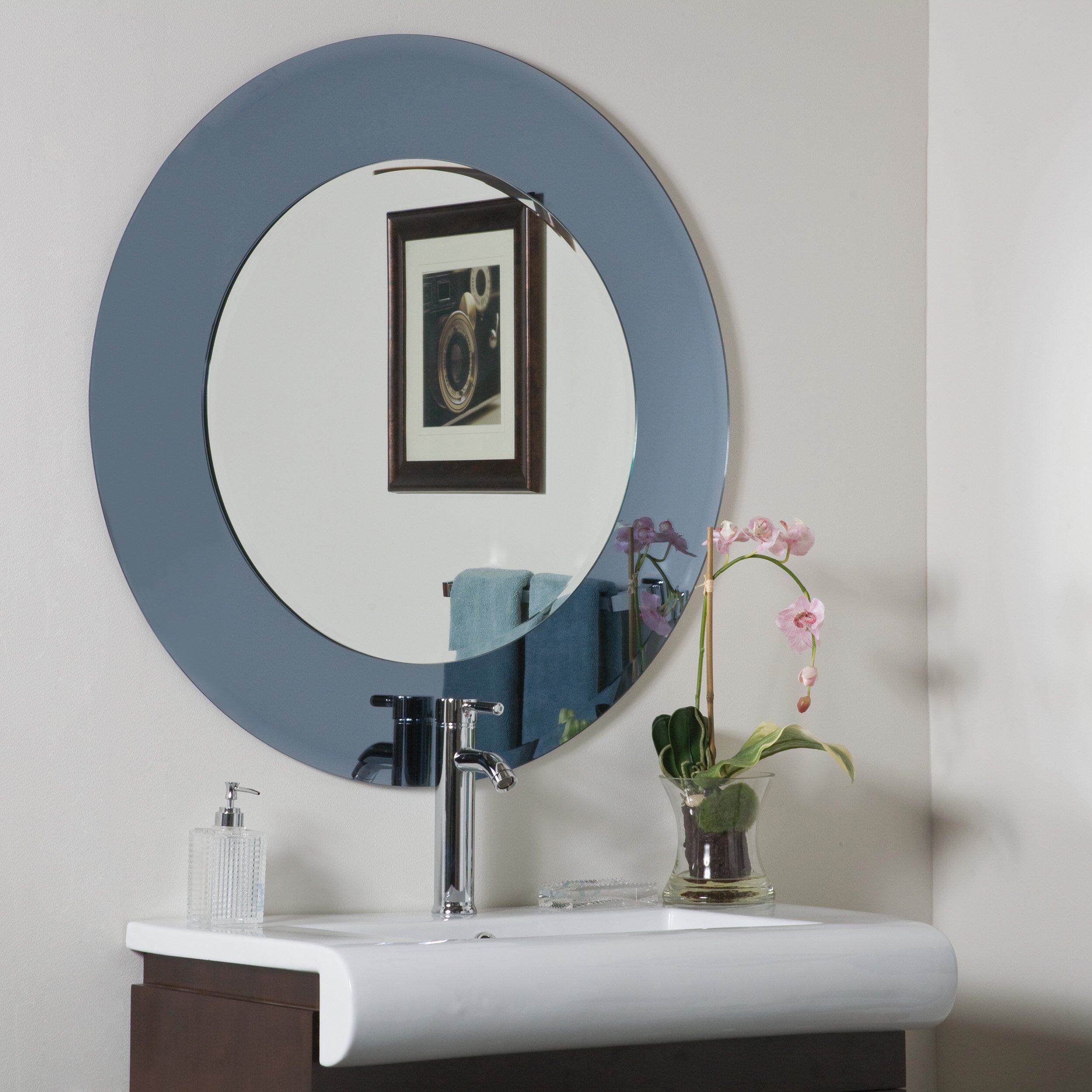 Decor Wonderland Camilla Modern Round Wall Mirror & Reviews | Wayfair