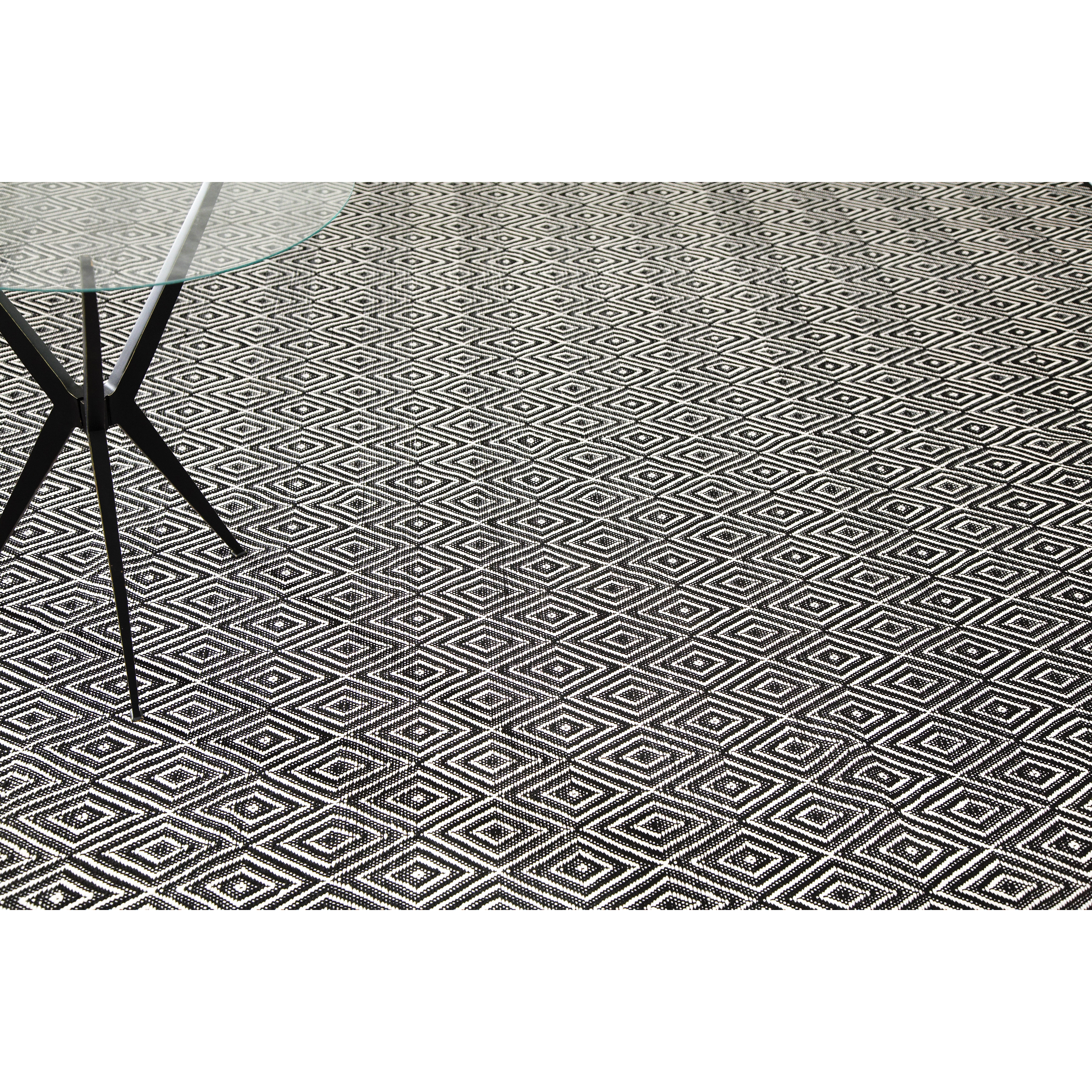 Dash and Albert Rugs HandWoven Black/Ivory Indoor/Outdoor Area Rug