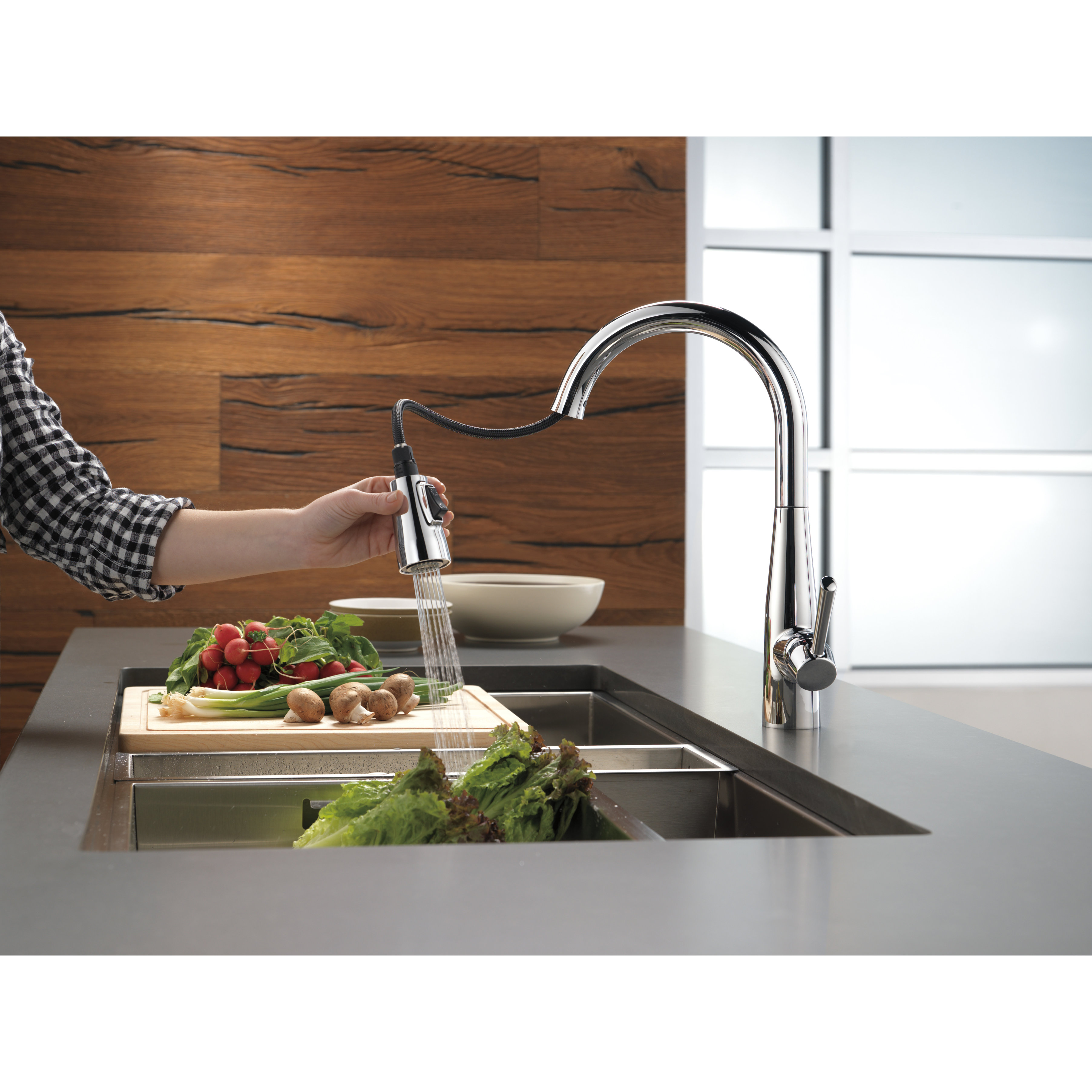 Delta Essa Single Handle Pull Down Standard Kitchen Faucet & Reviews