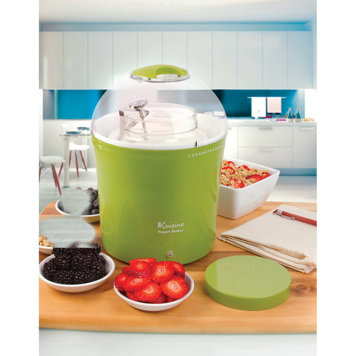 Euro Cuisine 2qt. Yogurt and Greek Yogurt Maker with Glass Jar